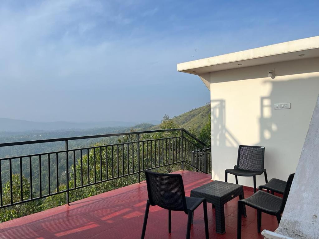 Munnar Alkaline Villa Екстериор снимка